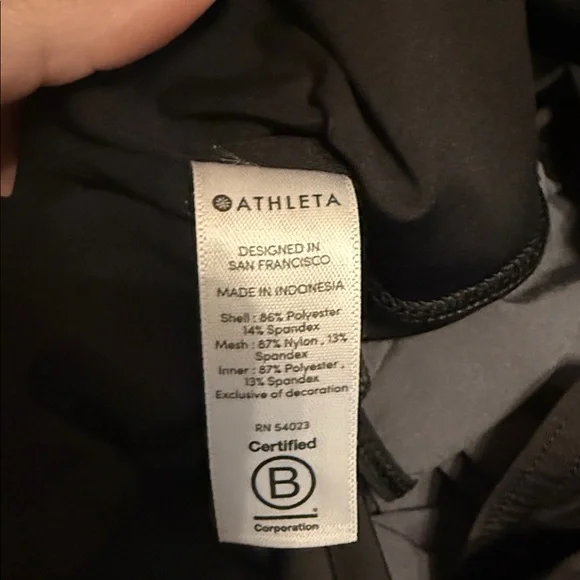 🏃‍♀️ Athleta Black Camo mid-rise Racer Run Shorts | Size Small 🖤 - Picture 6 of 8
